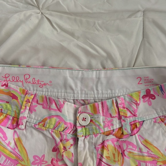 Lilly Pulitzer size 2 “Walsh” Short - Picture 3 of 3